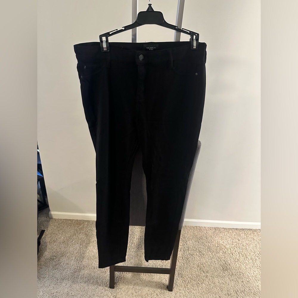 Celebrity Pink - Mid-rise Skinny - size 13
